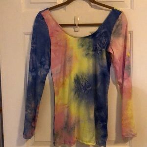 Scoop neck tie dye shirt